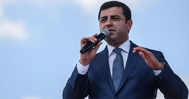 PEN Selahattin Demirtaş’ı onur üyesi ilan etti