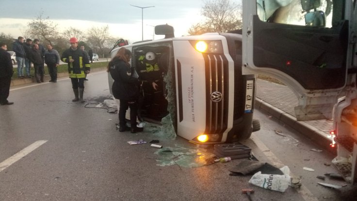 İşçi minibüsü TIR’la çarpıştı: 4 ölü, 8 yaralı