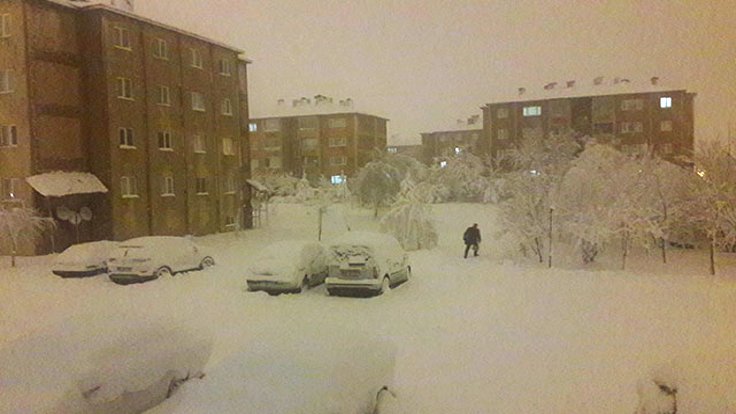 Bitlis’te eğitime bir günlük ‘kar’ arası