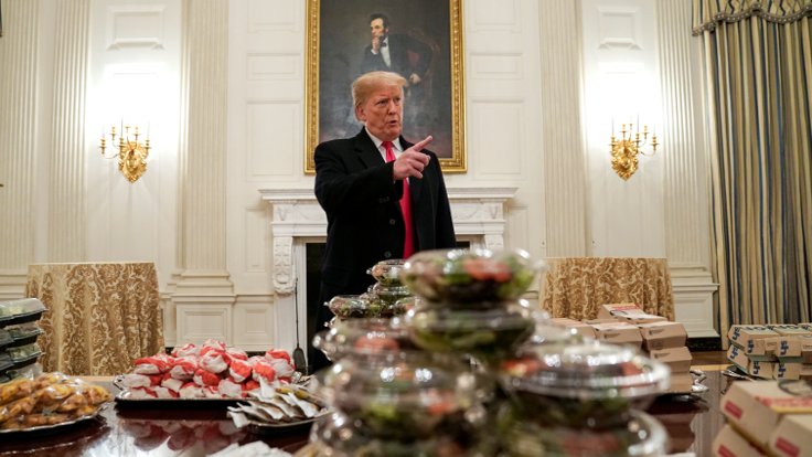 Beyaz Saray’da personel yok: Trump konuklarına fast food ikram etti!