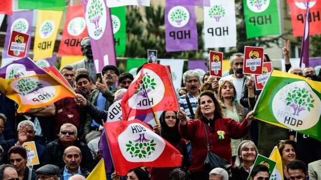 HDP iki büyükşehir ve ilçelerinde adaylarını açıkladı