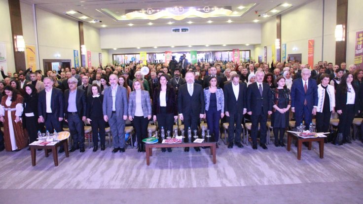 HDP seçim bildirgesini açıkladı: Ya-me-ye diyelim bizim olanı alalım