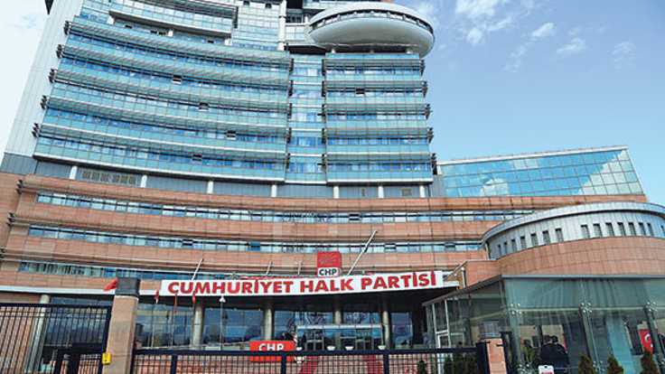 CHP’de olağanüstü PM için imzalar genel merkeze verildi