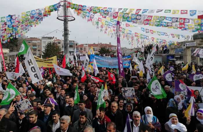 HDP İstanbul mitinginde hükümete çağrı yaptı