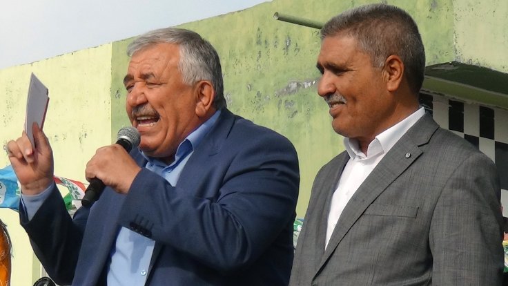 Selim Sadak, mitingdeki konuşması nedeniyle gözaltına alındı