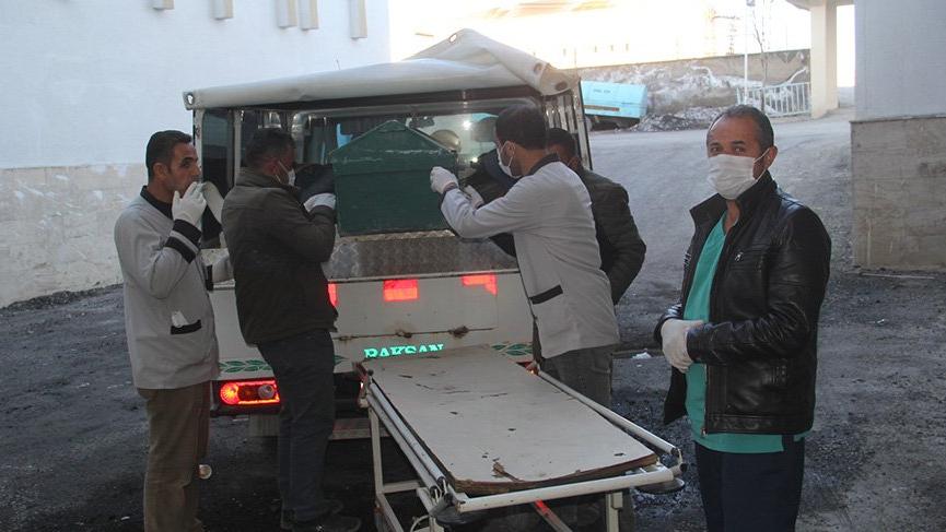 İran sınırında donarak ölmüş 6 erkek cesedi bulundu