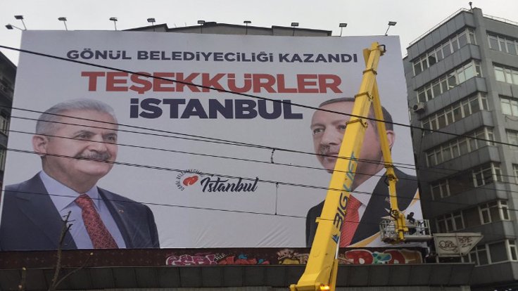 AK Parti İstanbul’u yeniden afişlerle donattı!