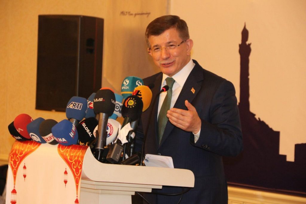 Ahmet Davutoğlu, Diyarbakır’da yeni parti iddialarına yanıt verdi