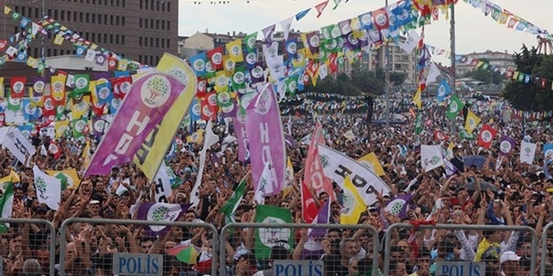 HDP kendi adayı seçime girecek gibi çalışacak