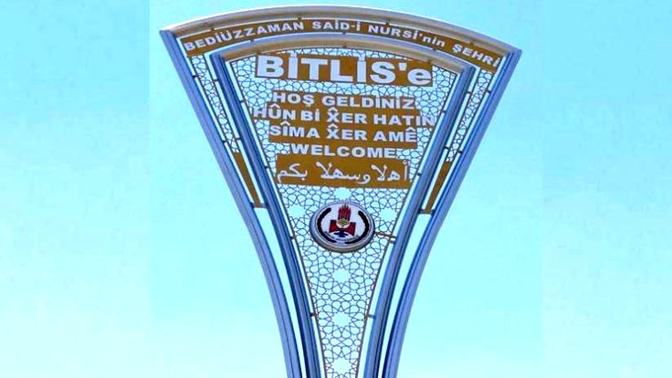 Bitlis’te hatalı Kürtçe tabela