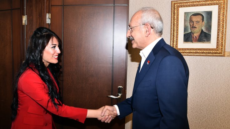 Ayşe öğretmen Kılıçdaroğlu’nu ziyaret etti