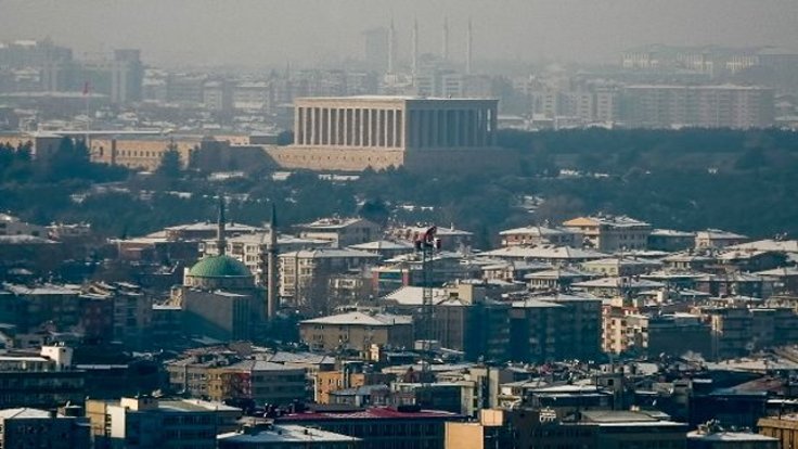 Alçı: ‘Tuhaf bir şeyler oluyor Ankara’da…’