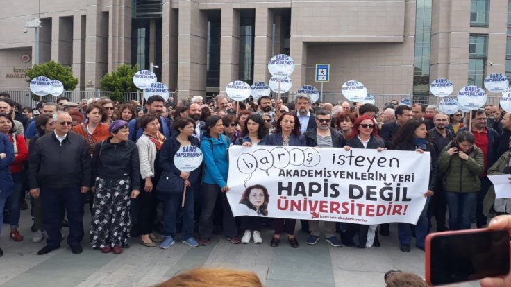 AYM, Barış Akademisyenleri için hak ihlali kararı verdi