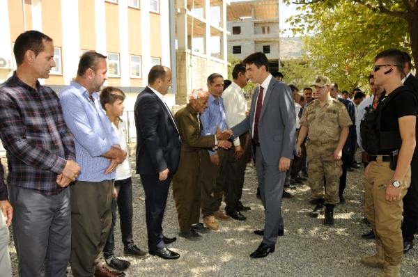 Derecik kaymakamı Yüce, görevine başladı