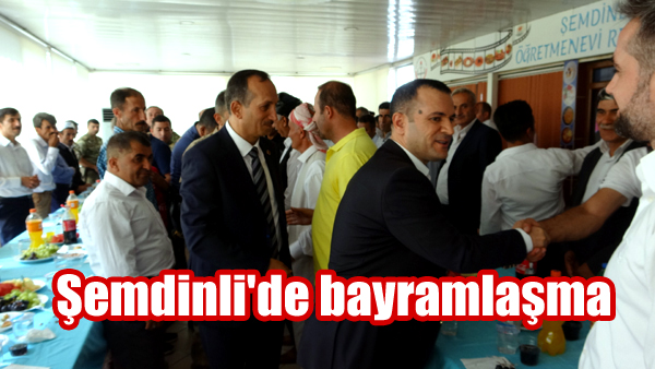 Şemdinli’de bayramlaşma