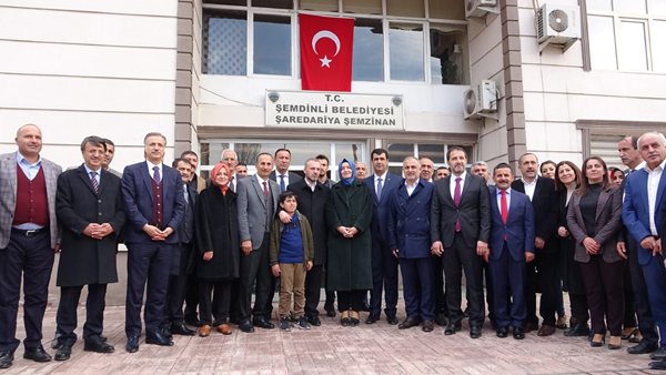 AK Parti Genel Başkan Yardımcıları Kandemir ve Kaya Şemdinli’yi ziyaret etti