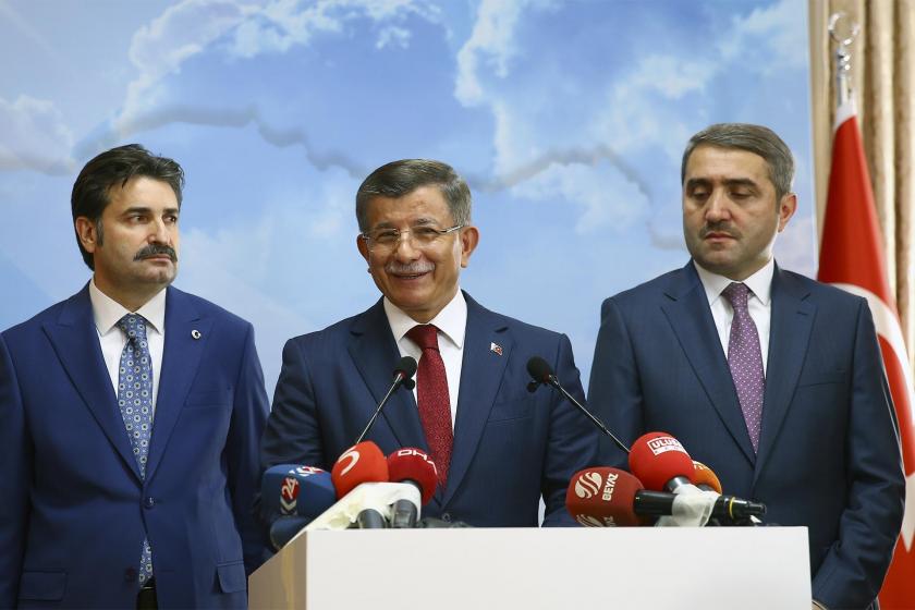 AK Parti Davutoğlu’na ders oldu, yapılanma değişecek