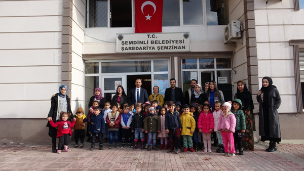 Anaokulu öğrencilerinden Belediye Başkanı Tahir Saklı’ya ziyaret