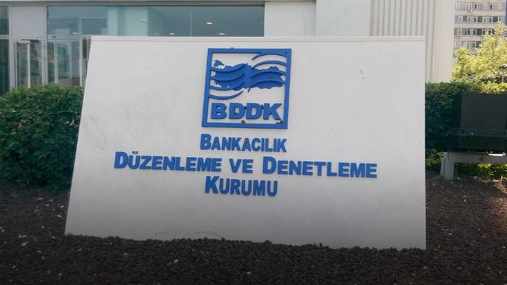 Talimatla bankacılar kovuldu iddiasına yanıt