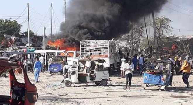 Somali’de bomba yüklü araçla saldırı: 100 ölü