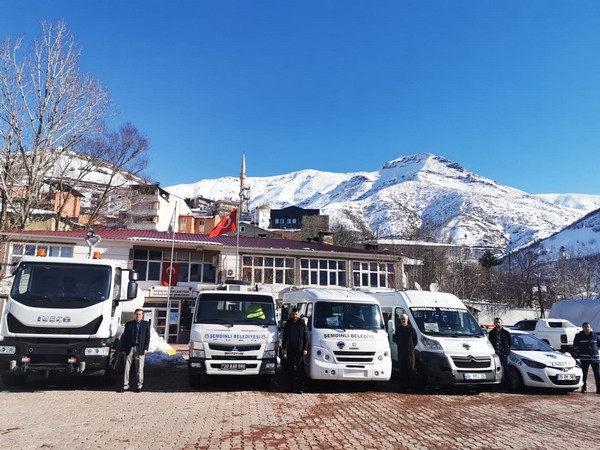 Şemdinli Belediyesi filosuna 1 araç daha kattı