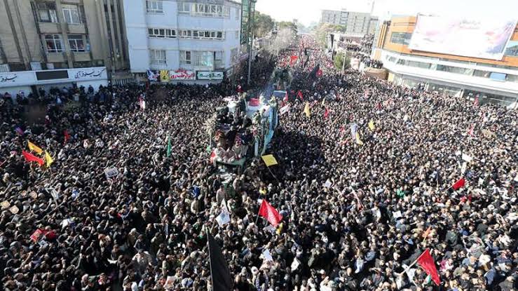 Kasım Süleymani’nin cenazesinde izdiham: 35 ölü, 48 yaralı