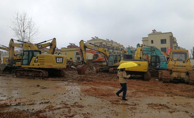 Virüsten ölenlerin sayısı artıyor, Çin’de virüse özel yeni hastane yapılıyor