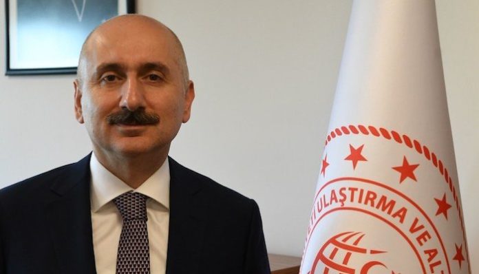 Ulaştırma Bakanı Mehmet Cahit Turhan görevden alındı