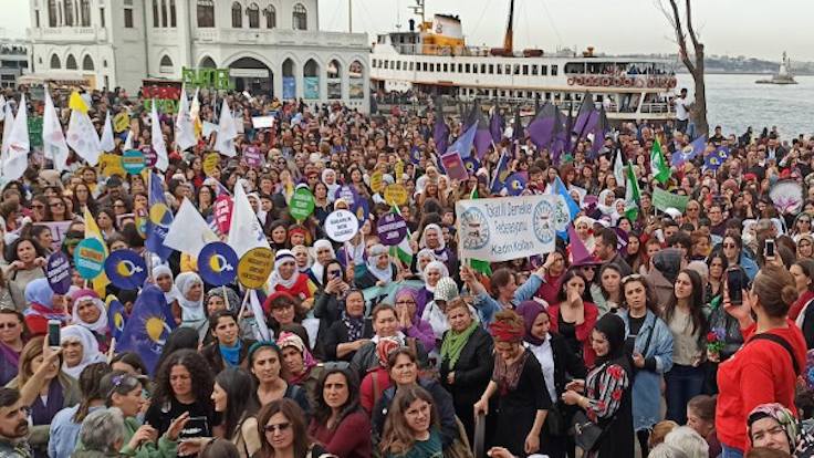 İstanbul’da 8 Mart: Erkek şiddetine karşı ayaktayız, eşit ve özgür bir yaşam için isyandayız