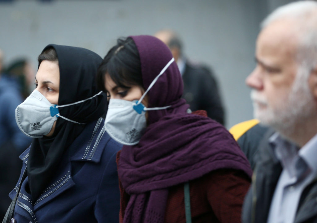 İran’da koronavirüsten korunmak için sahte içki tüketen 27 kişi hayatını kaybetti