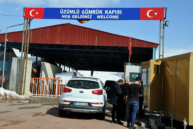 Irak’a açılan Üzümlü Gümrük Kapısı giriş- çıkışlara kapatıldı