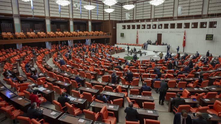 Çoklu baro sisteminin 12 maddesi kabul edildi