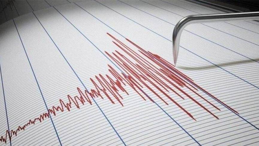 İstanbul sallandı: Marmara’da 4.2’lik deprem