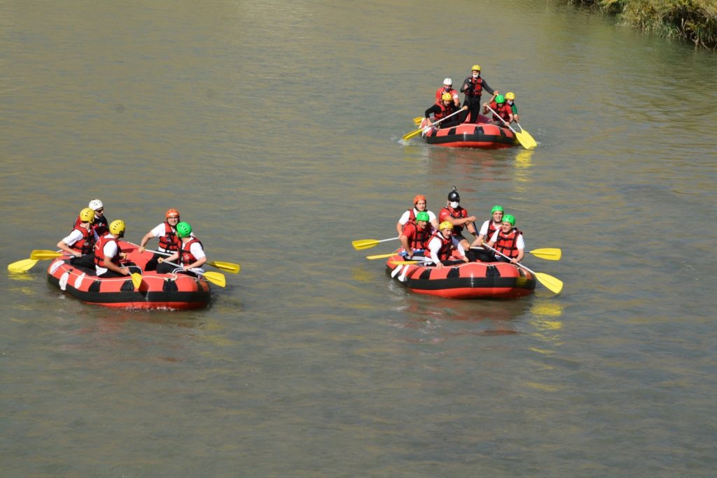 Hakkari’de rafting heyecanı devam ediyor