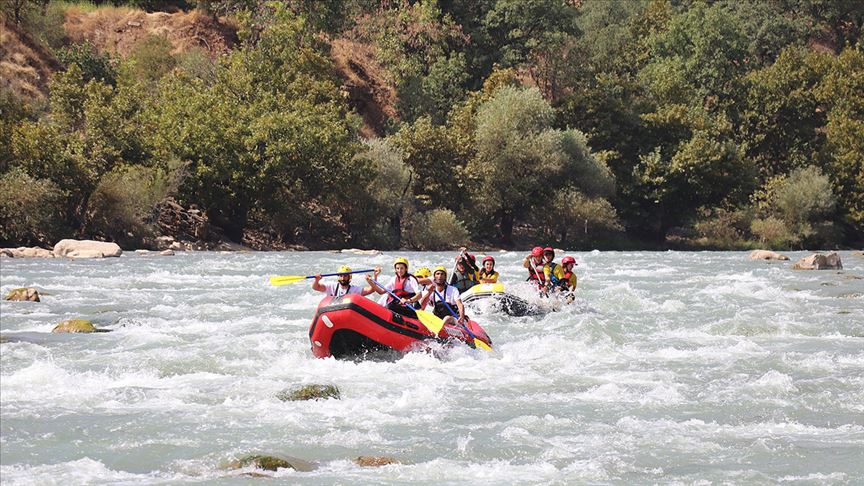 Hakkari’de rafting yarışları başlıyor