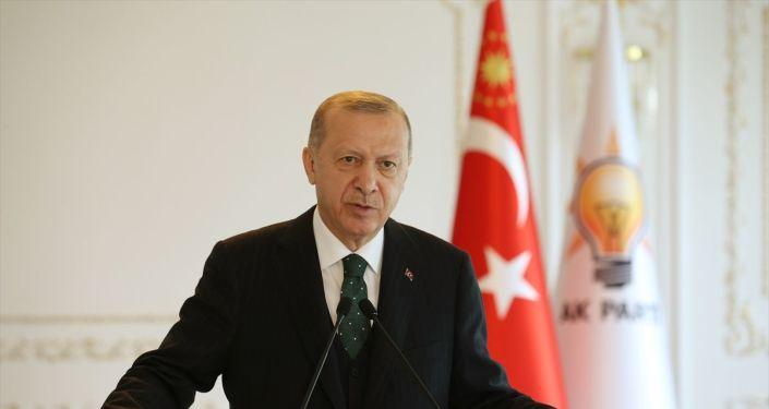 Erdoğan: Hafta içi saat 21:00’den sonra sokağa çıkmak kısıtlandı