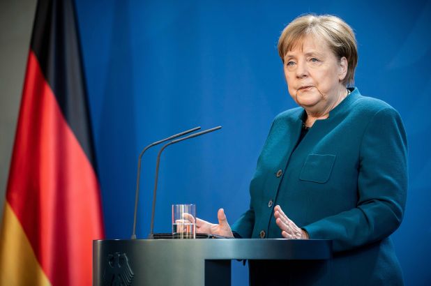 Merkel: Türkiye’ye yaptırım ihtimali AB zirvesinde görüşülecek