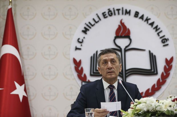 Bakan Selçuk: Yüz yüze eğitim kademeli olarak başlayacak