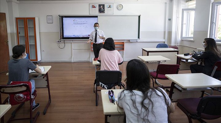 MEB: 12’nci sınıflarda yüz yüze eğitim haftada en az 16 saat olacak