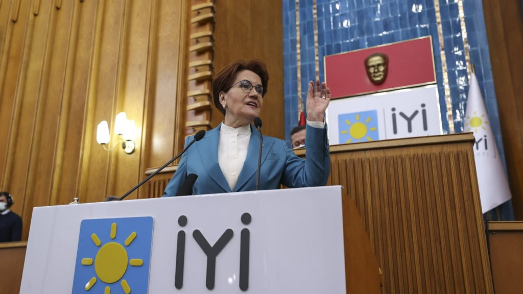 Akşener: Siyasetçi nutukla değil sandıkla helalleşir