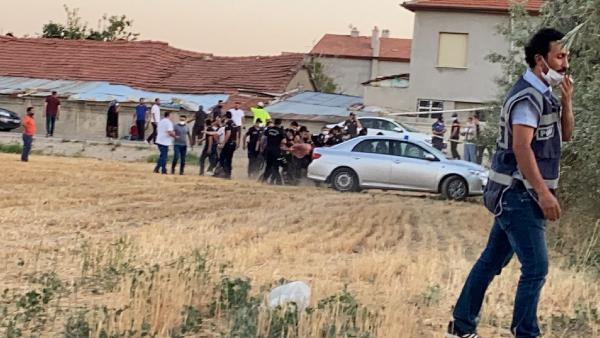 Konya’da bir eve düzenlenen silahlı saldırıda 7 kişi öldürüldü, evleri ateşe verildi