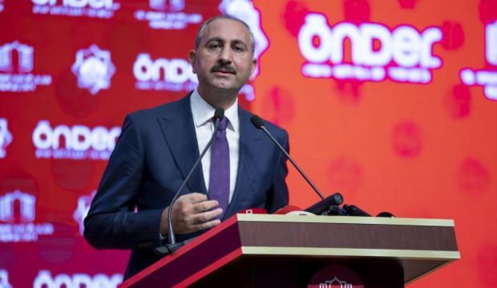 Bakan Gül: Beyaz Toros’ları siyah Audi’lere taşımak isteyen zihniyet ile mücadele edeceğiz