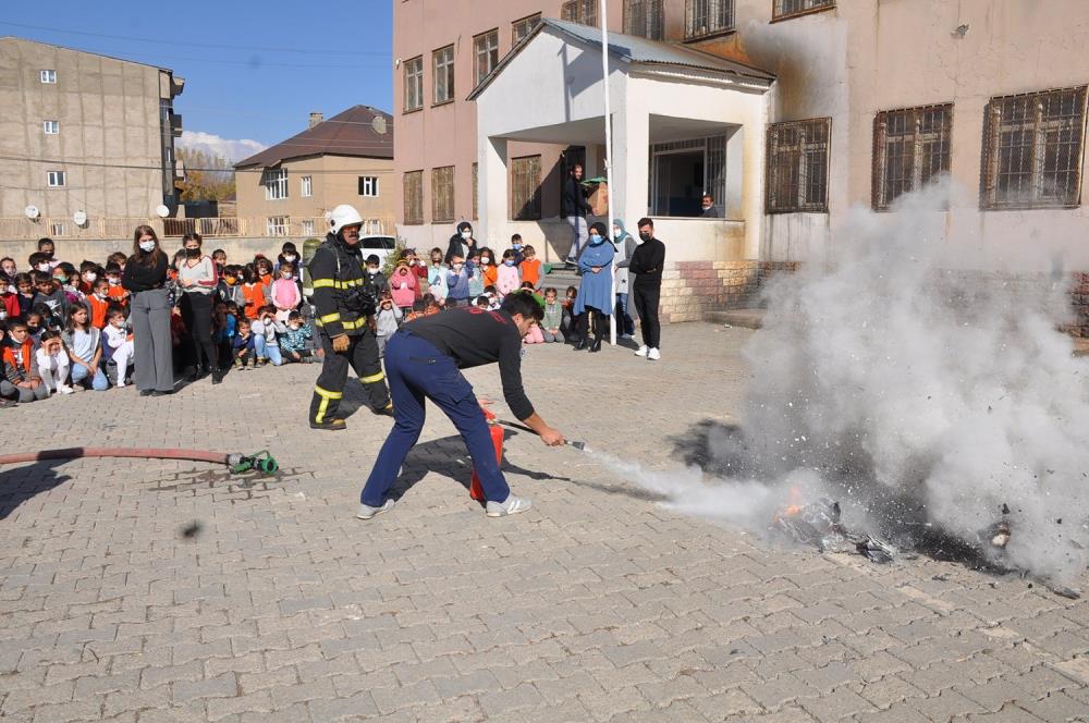 Yüksekova’da yangın tatbikatı