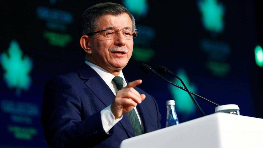 Davutoğlu: Küçük çocuk, dedesi yaşında bir kişiye hakaret ediyor, bu mu bizim ahlakımız?