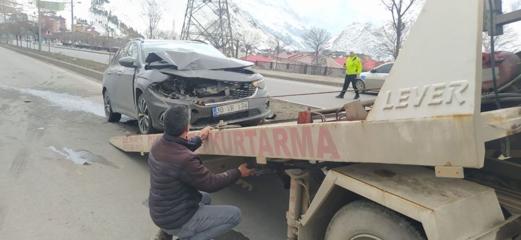 HDP Hakkari Milletvekili Sait Dede trafik kazası geçirdi