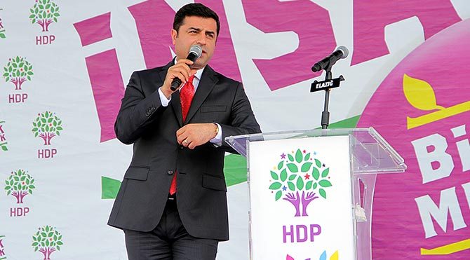 Eski HDP Eş Genel Başkanı Selahattin Demirtaş’a verilen hapis cezası onandı