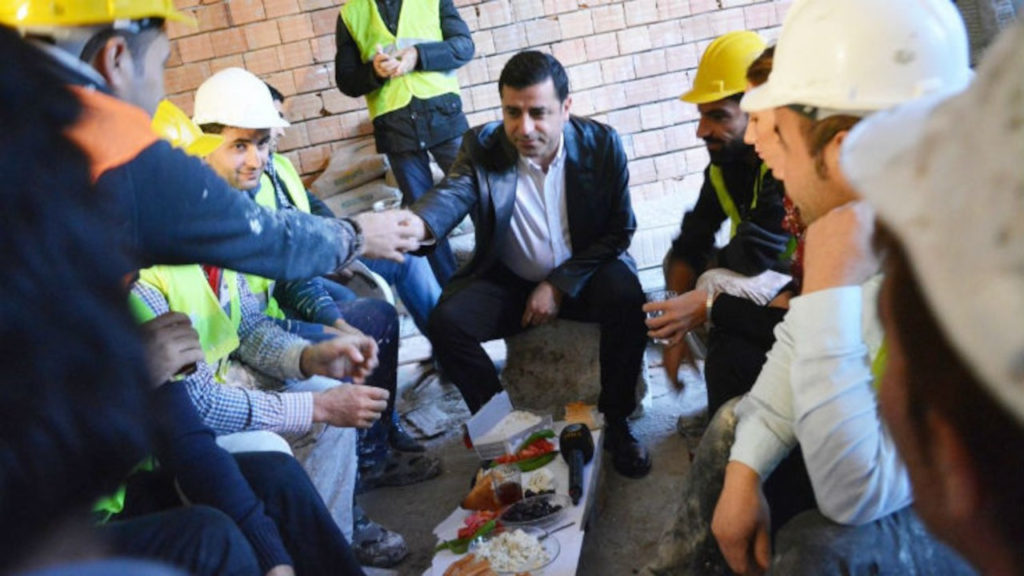 Demirtaş’tan 1 Mayıs mesajı: Bu düzeni kimin değiştireceğini herkes görsün