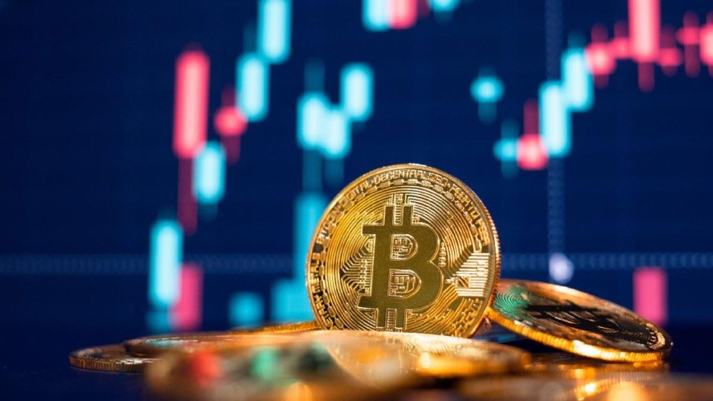 Bitcoin’e iki darbe birden