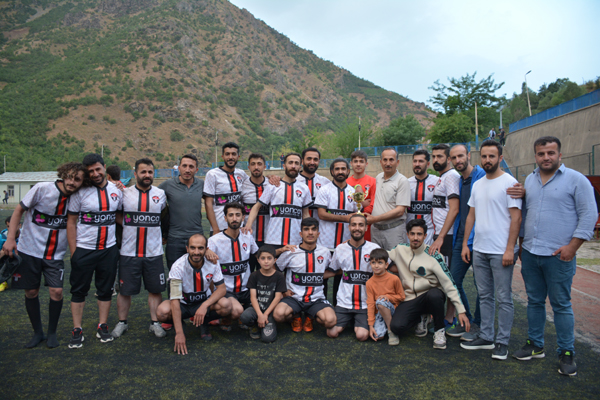 Bahar Futbol Turnuvası Şampiyonu Club Navlar oldu