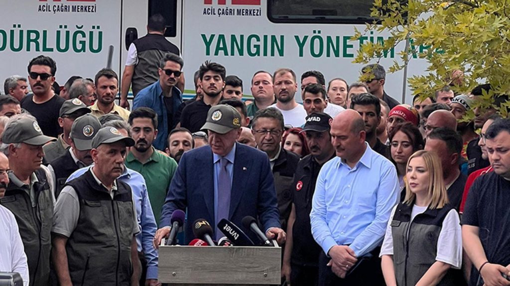 Cumhurbaşkanı Erdoğan yangın bölgesinde: İdam tartışılmalı